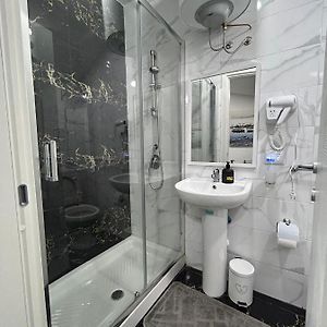 Suite Familiar Deluxe con Cama King